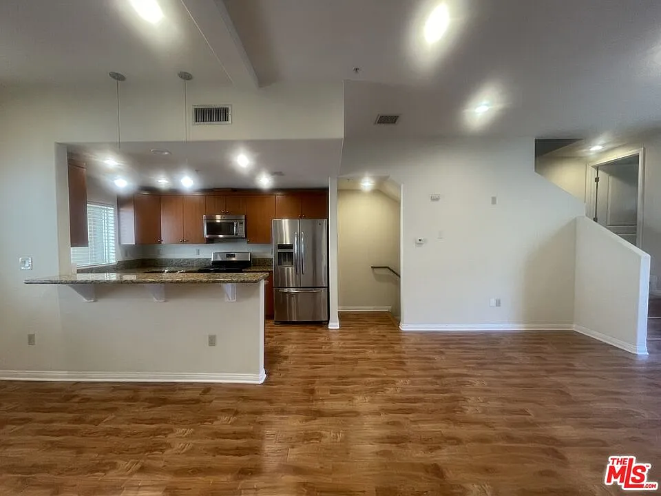 3 bed, 3.0 bath, 1700 sqft, $3,990 — Photo 1