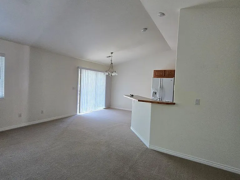 2489 Lake Park Dr #A — Photo 2