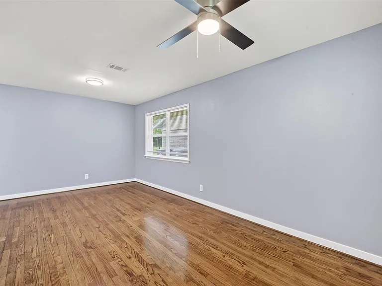 11226 Huggins Dr — Photo 18