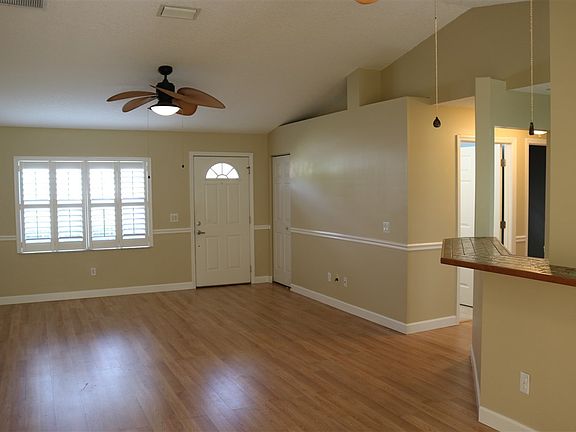 2nd image of 4016 White Pine Ln