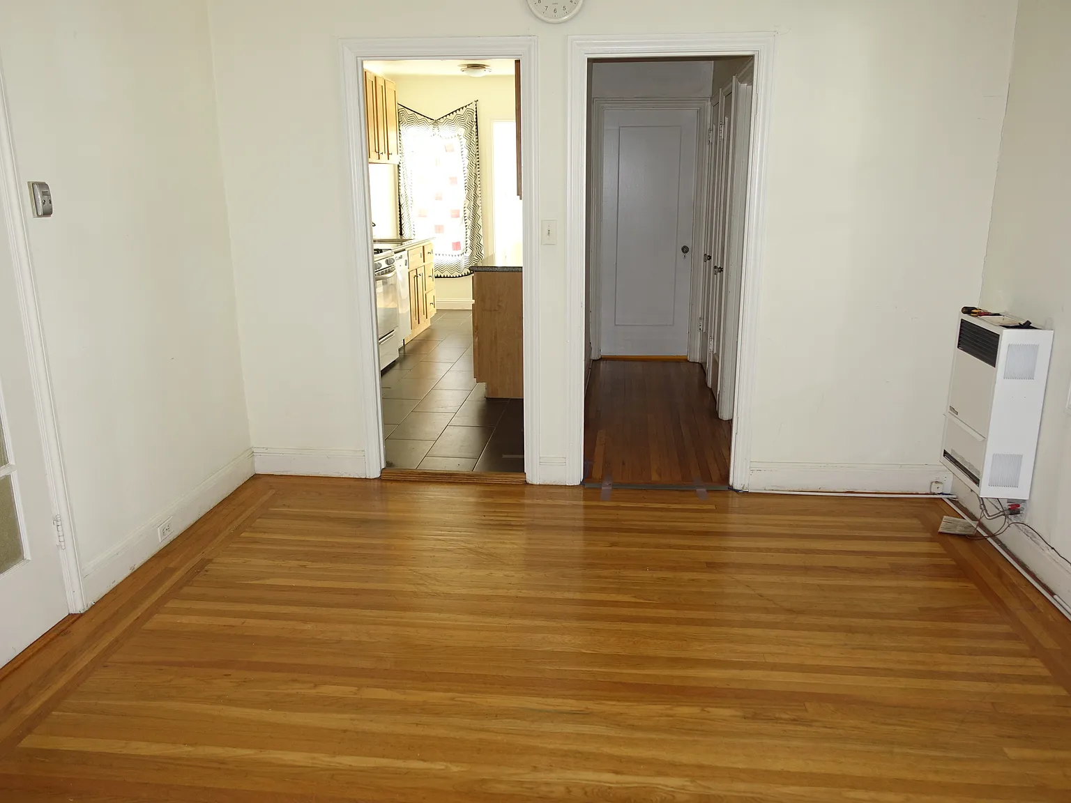 3 bed, 1100 sqft, $4,390 — Photo 4