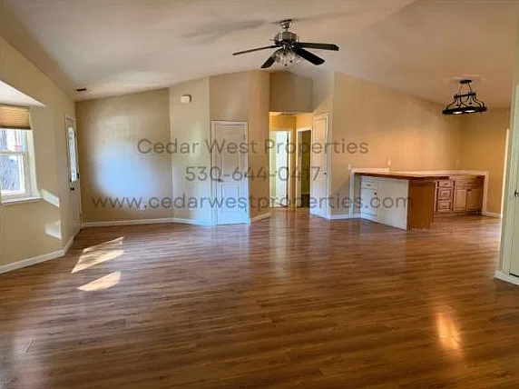 2865 Lilac Road — Photo 2