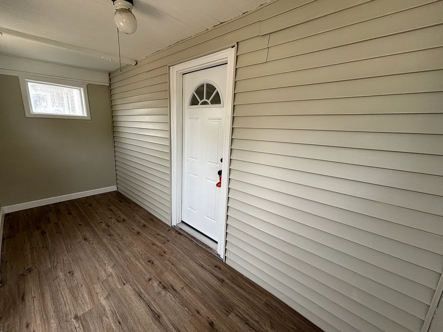 3 bed, 1672 sqft, $1,550 — Photo 2