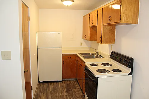 Chambers Court Apartments — Photo 3