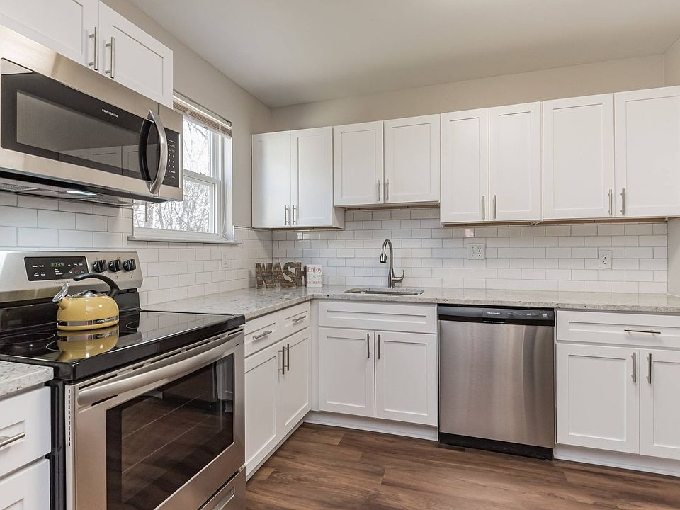 The Springs Townhomes - 53 Bayberry Rd Parkville MD | Zillow