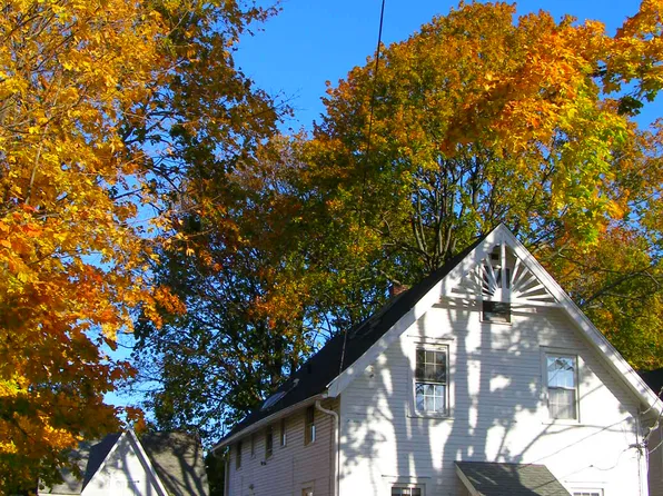 1 4th St APT 1, Norwalk, CT 06855