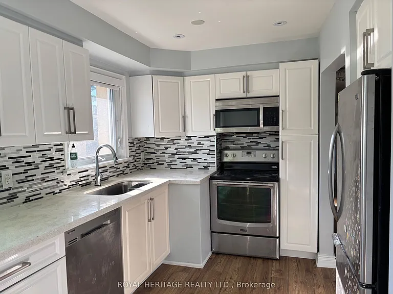 81 Eringate Dr #MAIN FLOOR — Photo 6