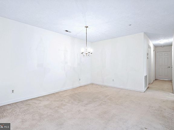 2nd image of 203 Burkwood Ct Unit 2F