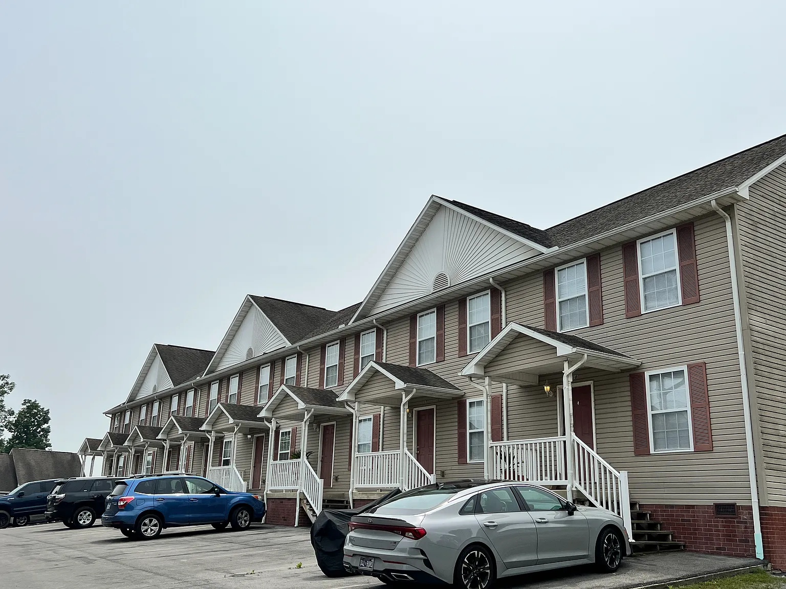 2 bed, 1.5 bath, 1152 sqft, $1,200 — Photo 2