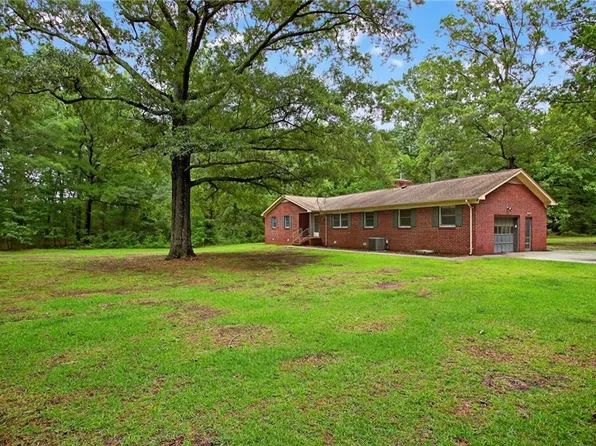 21004 Reynolds Dr, Carrollton, VA 23314