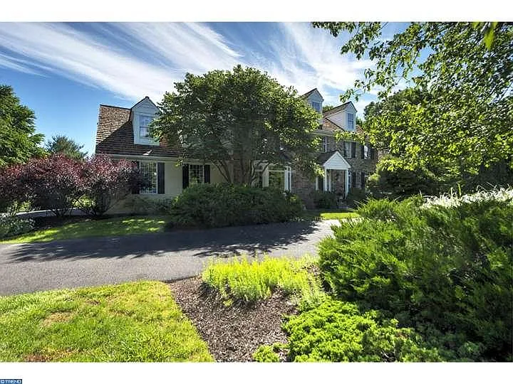 15 Crimson Leaf Dr photo 1
