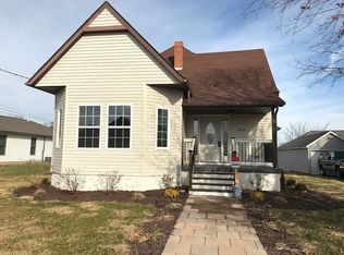512 Jefferson St, De Soto, MO 63020