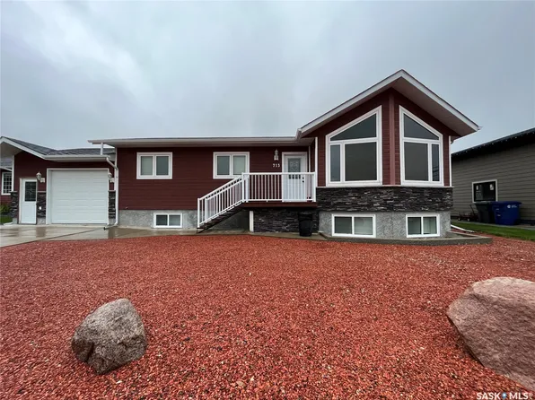 713 St Mary Street, Esterhazy, SK S0A 0X0