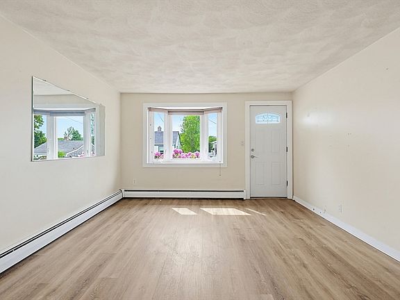 2nd image of 66 Little Neck Ave