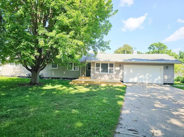 101 N Clear Lake Ave, Milton, WI 53563