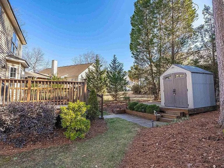 1005 Tarrytown Ln — Photo 33
