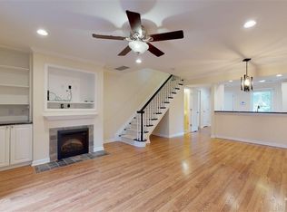 26 Forest Glen Dr #26, Chapel Hill, NC 27517