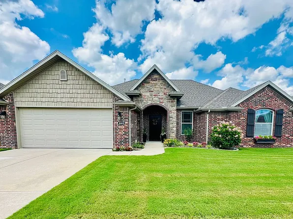 4468 W Blissful Dr, Fayetteville, AR 72704
