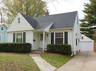 631 29th St SE, Cedar Rapids, IA 52403
