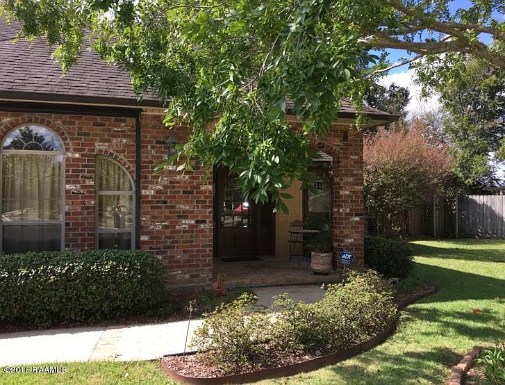 1st image of 406 Hidden Wood Dr