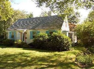 543 Old Mill Rd, Fairfield, CT 06824