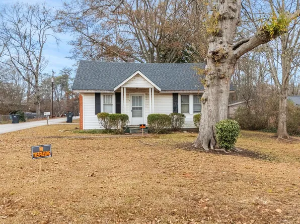 101 Love Dr, Travelers Rest, SC 29690