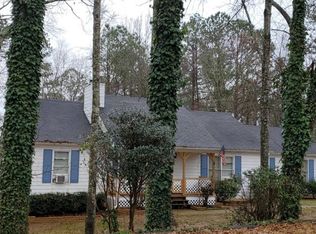 218 Natures Cove Rd, Newnan, GA 30263