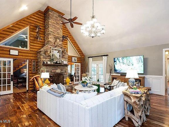 3rd image of 413 Johnson Town Road