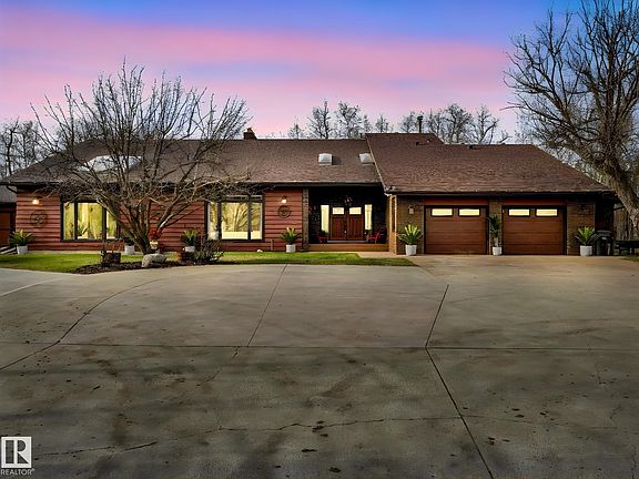 3rd image of 51313 Range Rd #231-182