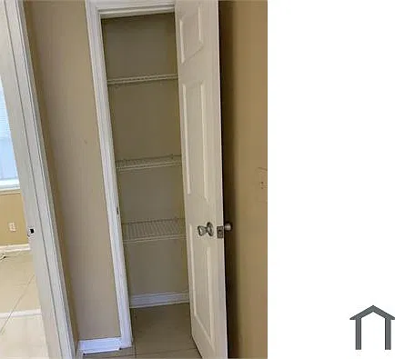 2 bed, 1700 sqft, $1,000 — Photo 3