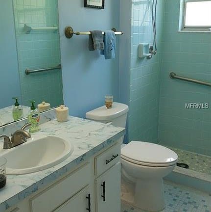 3rd image of 5043 Village Gardens Dr