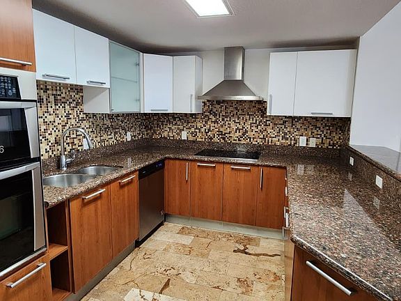 4th image of 170 SE 14th St APT 1408