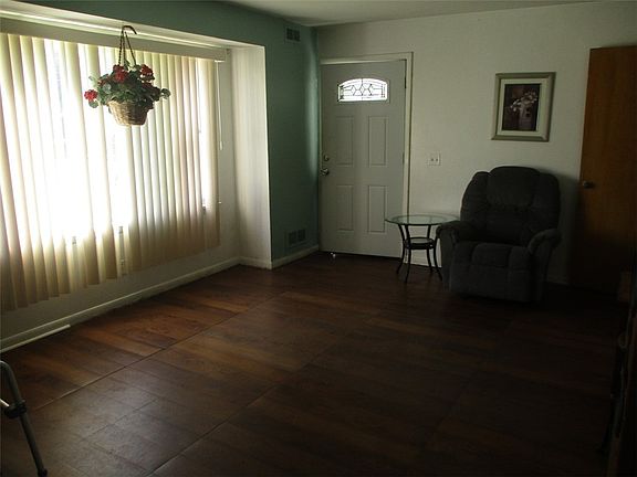 2nd image of 233 Northlane Dr