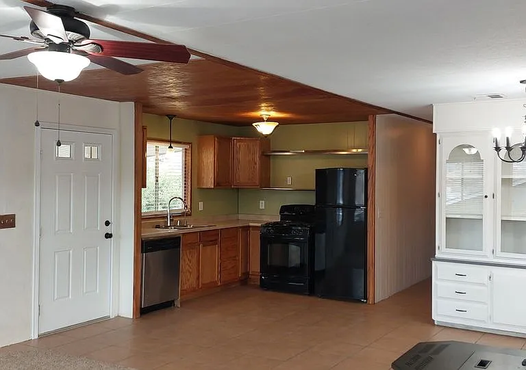 2324 Bodfish Canyon Rd — Photo 2