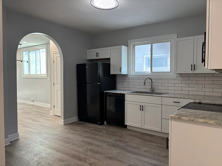 239 West Ave #1 — Photo 7