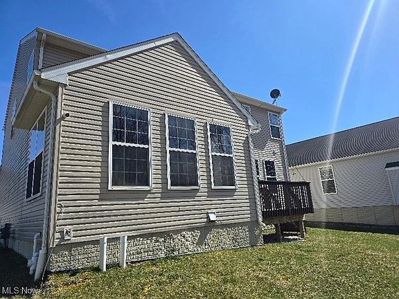 4th image of 10400 Maryland St