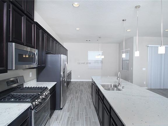 3rd image of 420 Honeybrush Ave