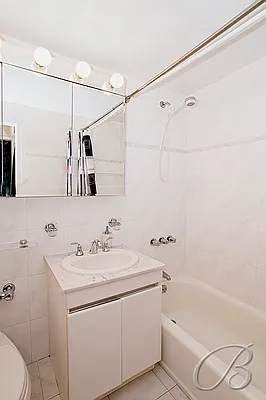 Sold by Bellmarc Realty | media 25