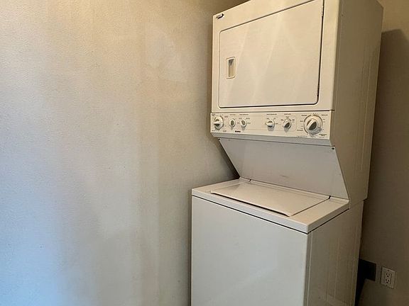 4th image of 3700 Fairbanks Ave #3711-2