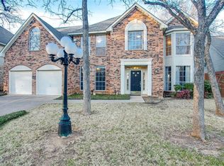 504 Woodhill Ct, Grapevine, TX 76051