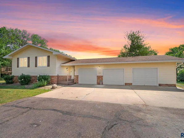 1700 S Sioux Blvd, Brandon, SD 57005