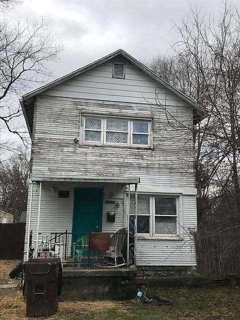 1st image of 2404 Parkwood Ave