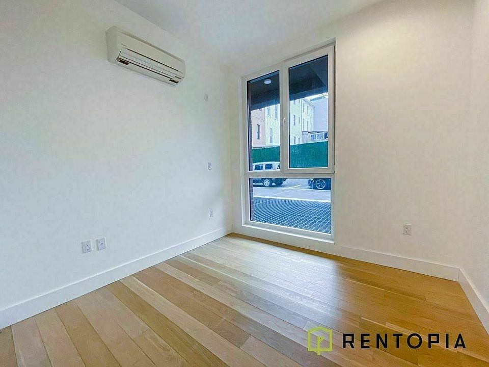 1st image of 420 Tompkins Ave #142