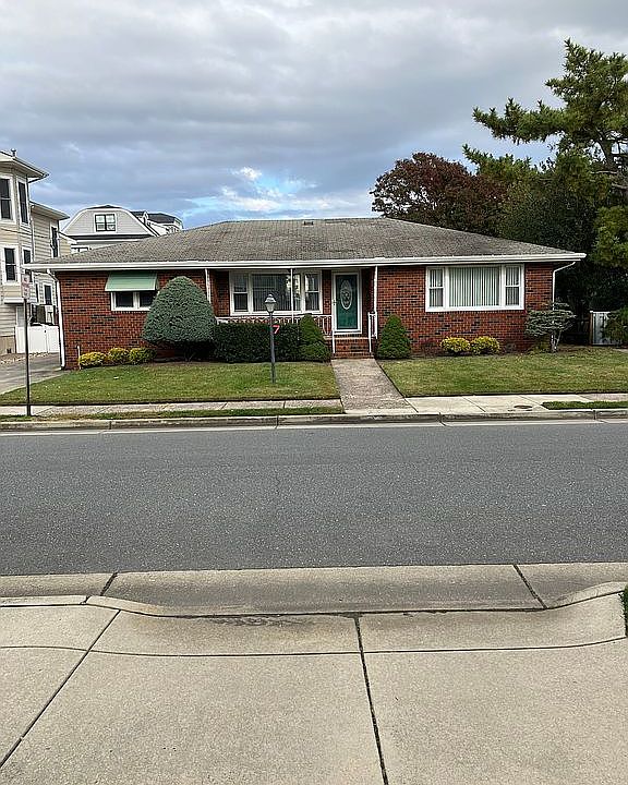1st image of 7 S Benson Ave