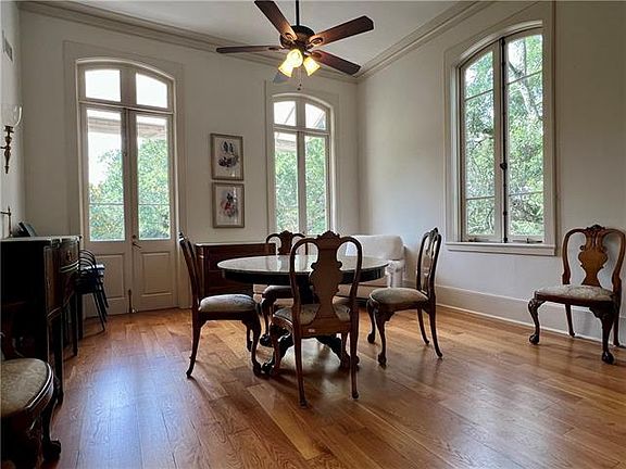 4th image of 1441 Washington Ave #B