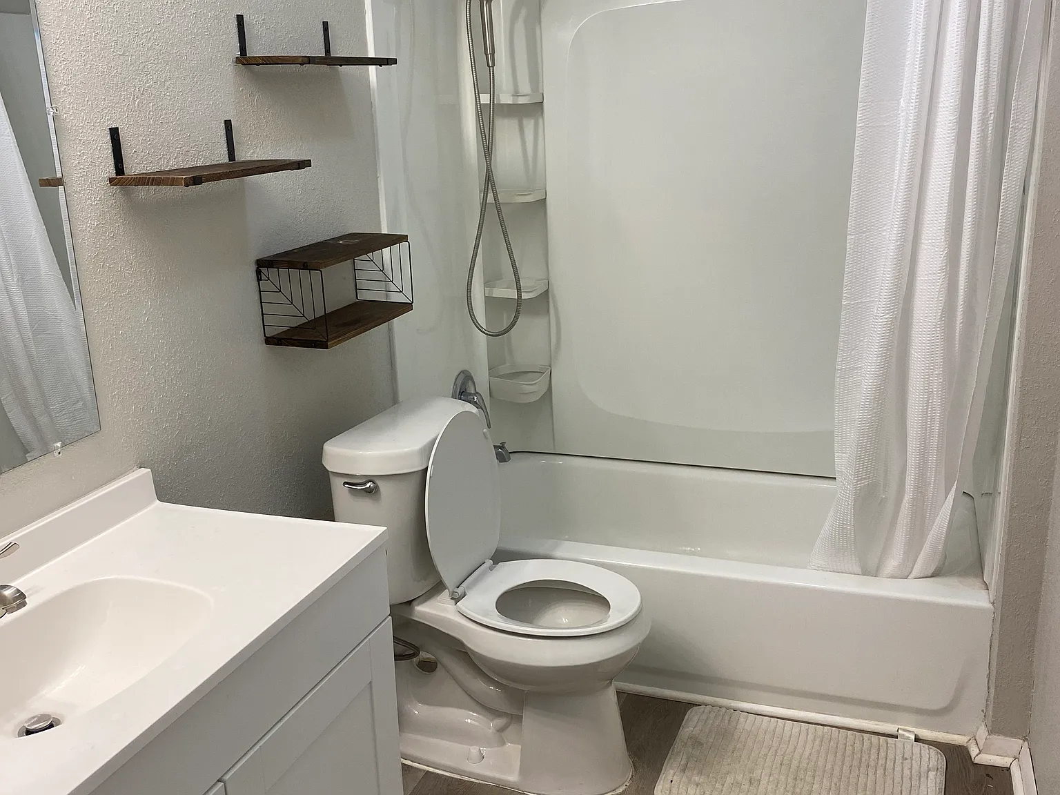 3 bed, 1700 sqft, $575 — Photo 3