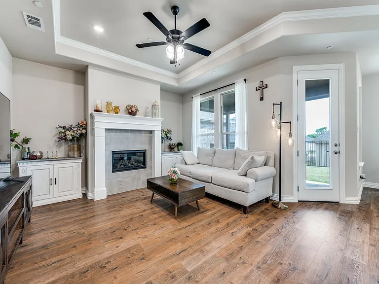 4300 Carrera Dr — Photo 2