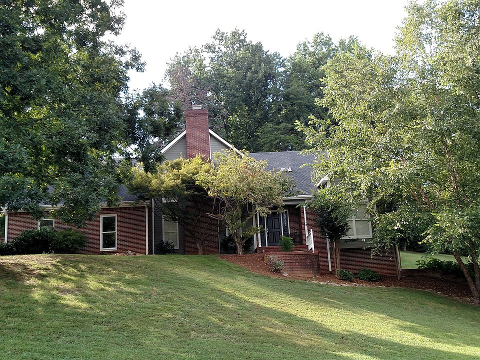 1st image of 5407 Woodbridge Dr