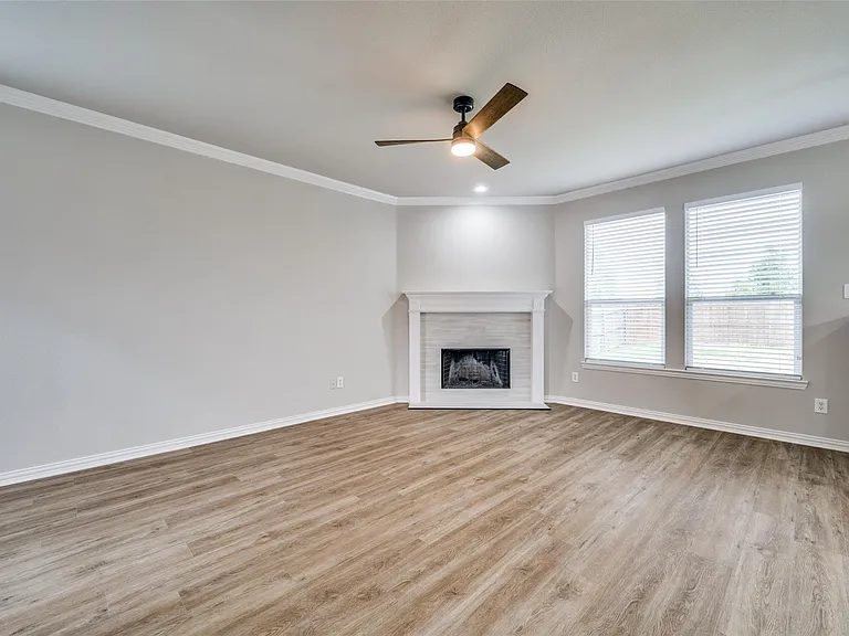 1709 Belton Dr — Photo 7