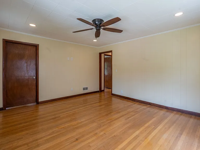1306 E Chilhowie Ave — Photo 11
